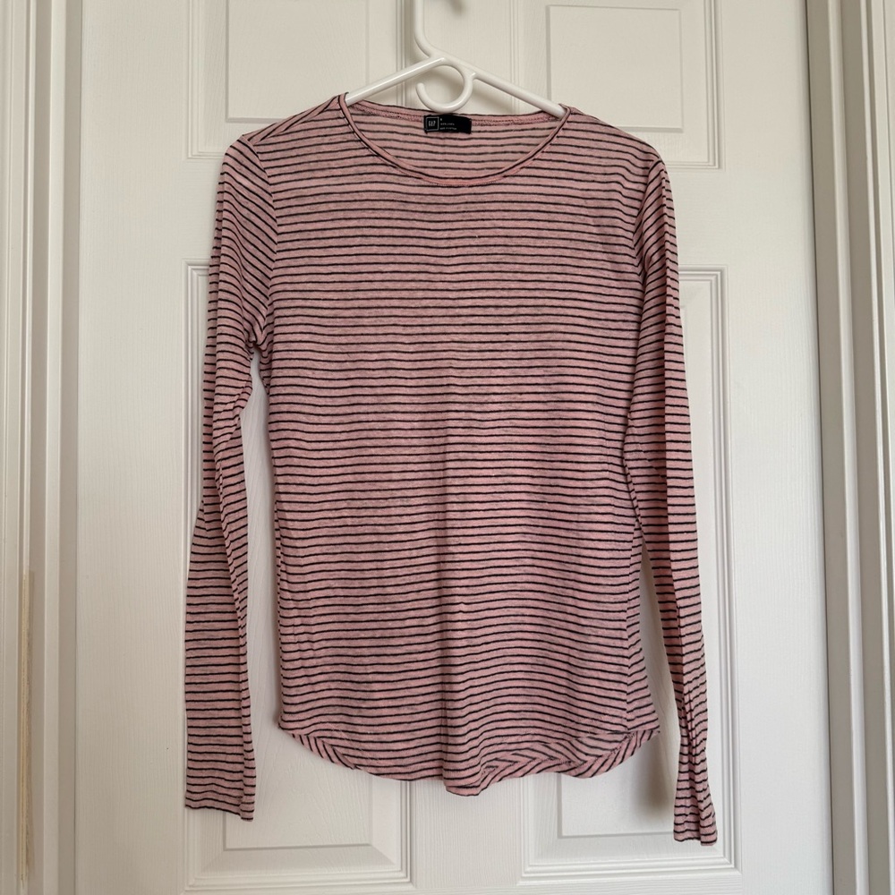 GAP Pink & White Striped Long Sleeve Crewneck Top – Size S